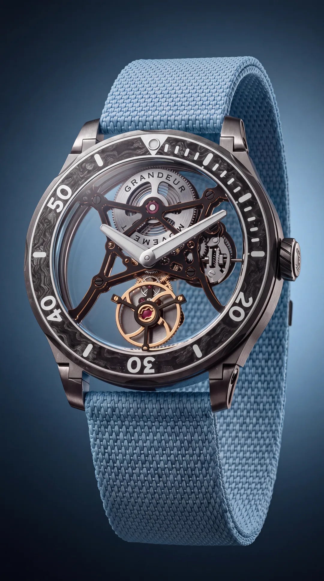 THAL 300 Abyss Blue three-quarter view