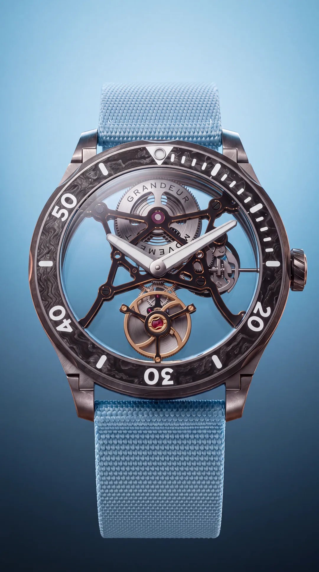 THAL 300 Abyss Blue dial in daylight