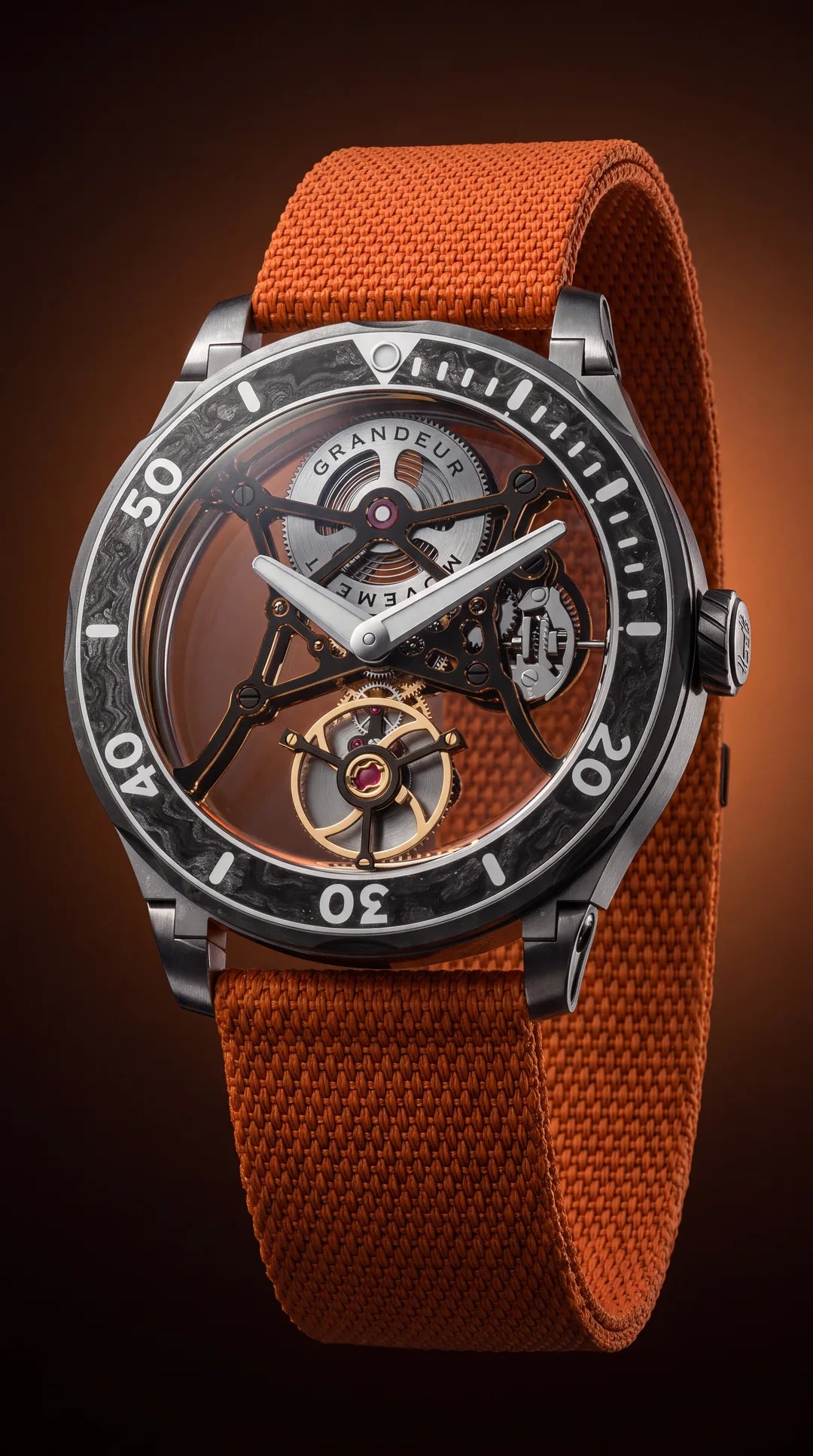 THAL 300 Signal Orange three-quarter view